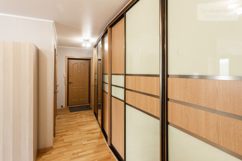 Революционная улица, 72
