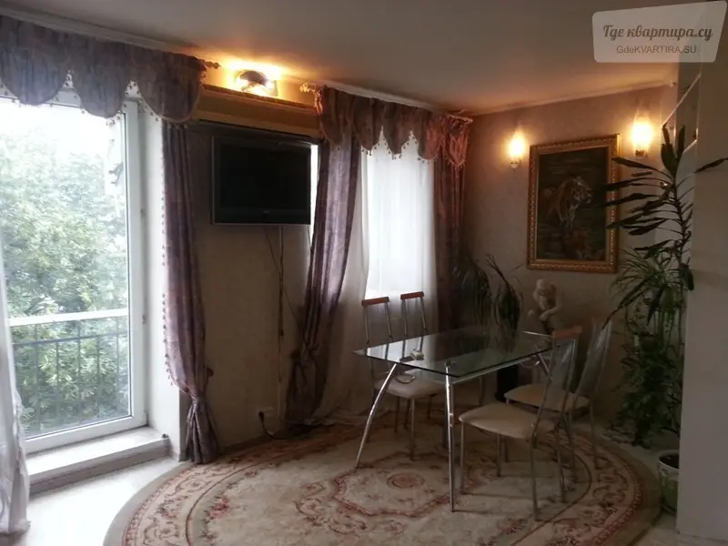 Полевая улица, 3