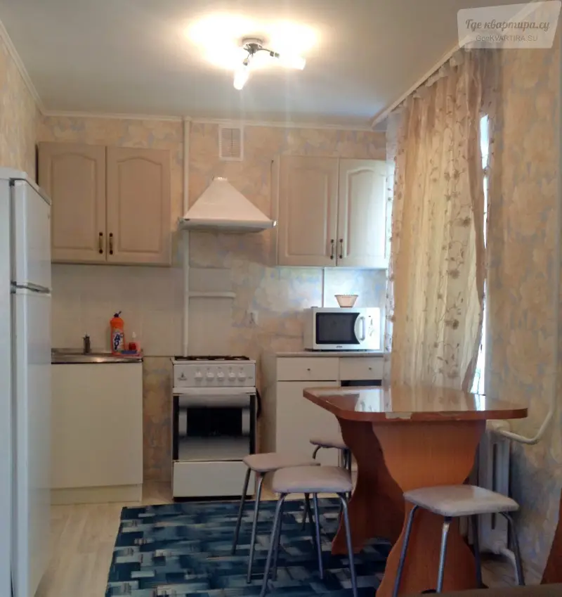 улица Братьев Кадомцевых, 7